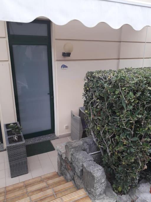 Апартаменти La Casa Di Anna, In Palazzina Liberty Fronte Parco Бордігера Екстер'єр фото